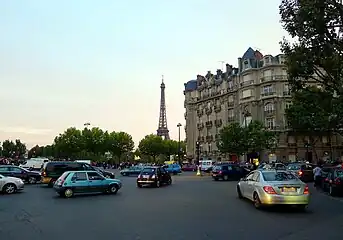 7月14日のアルマ広場 (Place de l'Alma un 14 juillet, 2011.)
