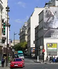 シャイヨ宮トロカデロとパッシー通りを結ぶバンジャマン＝フランクラン通り (Rue Benjamin-Franklin)
