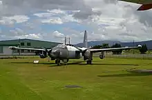 鹿屋航空基地史料館にて屋外展示されているP-2J 4783号機(2007年9月2日撮影)