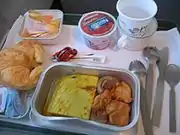 朝食例、パキスタン航空、エコノミークラス(2007年)