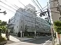 PL教団施設(右の建物が診療所、左が教会の門)