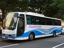 直結空調搭載パノラマ観光バス