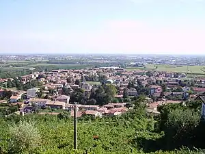 カステッリ・カレーピオの風景