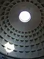 パンテオン(ローマ)コンクリートドームで荘厳な空間を構成した、代表的なローマ建築のひとつ。