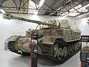 ボービントン戦車博物館に貸し出されて展示されているエレフェント。