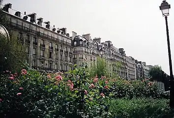 パリ16区の建築群