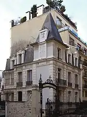 トロカデロ界隈シェフェール通りにあるヴィラ・シェフェール (L'entrée de la villa Scheffer depuis la rue Scheffer.)