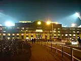 夜のメインスタンド外観 (2008年)