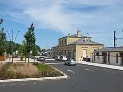 バイユー駅前庭園