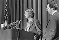 1985年1月31日 PDQ Press Conference Susan M. Hubbardとヴィンセント・デヴィータ