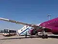 搭乗・降機の際はタラップ前までランプバスが接続していた