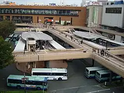 ペデストリアンデッキ