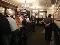 ブルックリンの創業店内のバーの内装