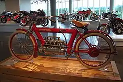 1911年 ピアース・フォー（英語版） モーターサイクル