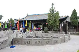 泮池、大成門。