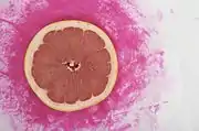ピンク系断面。