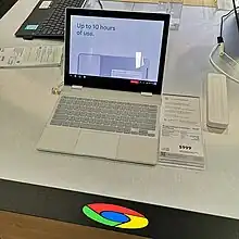 店頭展示されているPixelbook
