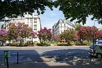 ランジス広場, メゾン＝ブランシュ地区