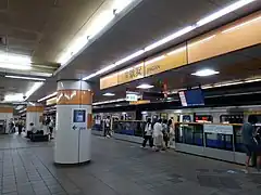中和新蘆線地下ホーム