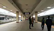 プラットホーム