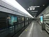 地下1階ホーム