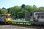 プラットホーム