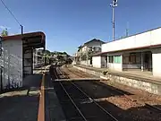 駅構内（画像奥が諫早方面）
