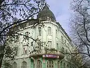 旧大通りの銀行