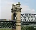 橋の塔
