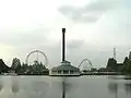白鳥の池とアトラクション