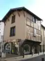 半木造建築