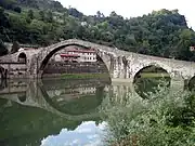 ボルゴ・ア・モッツァーノのマッダレーナ橋