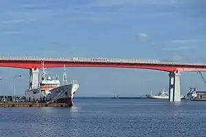 三崎漁港と城ヶ島大橋