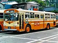 日産ディーゼルPR95(1972年式) 329　1985年11月14日廃車この年式からMR410と共に富士重工R13E型車体となった。本車は三方前向き混合シート仕様で新製されたが、1980年に前向きシートに改造された。前扉もその際に交換されている。