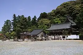 物部神社 境内