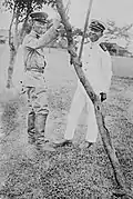 次兄雍仁親王と(1922年頃)