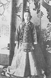 1923年日本統治時代に伝統的な唐衣を着用した徳恵翁主