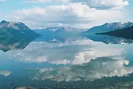 プトラナ台地・ラマ湖周辺の景観