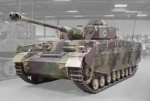 砲口制退器を備えた48口径75mmライフル砲を搭載したIV号戦車