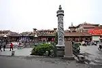 通淮関岳廟(中国、福建省泉州市)。関羽と岳飛を祀っており、「福建省文物保護単位」として保護されている由の掲示がある