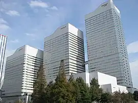Queens Square Yokohama -04