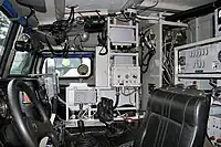 R-145 BMAの車内。