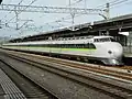 0系2002年からJR西日本で施行された塗装