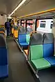車内（貫通路側）
