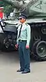 甲式軍便服を着用した陸軍上士（二等陸曹に相当）。2011年10月。