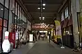 通路沿いにある店舗