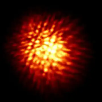 赤外干渉計によるかじき座Rの星像。出典: ESO
