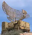 イスラエル軍の対空捜索レーダーのリフレクタアンテナ。