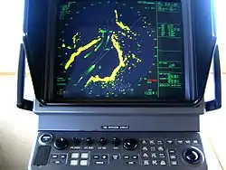 現代の船舶で一般的なナビゲーションシステムのレーダー表示（2006年）