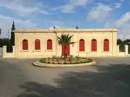 イムディーナ美術館駅